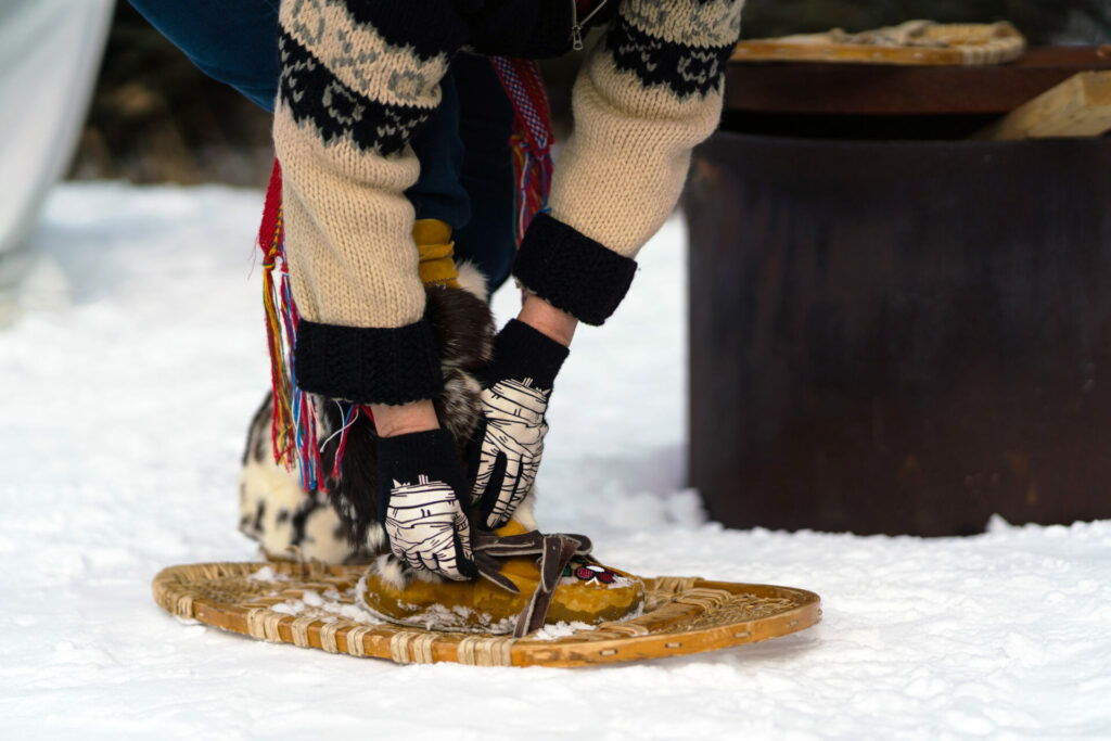 Metis Crossing snowshoe experience